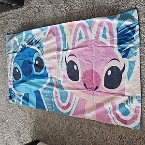Disney Store Lilo and Stitch Beach Towel Of Stitch & Angel